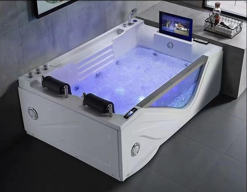 Whirlpool Bathtub Hirossy Jacu - W Spa & Wellness recension och pris